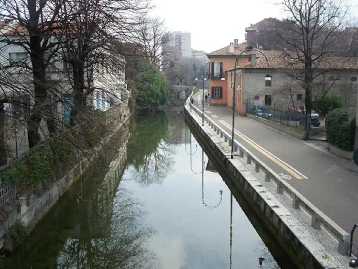 Charmant E Spazioso Monolocale A Due Passi Dalla Martesana Milan Luaran gambar